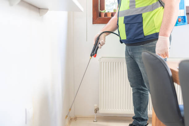 Best Emergency Pest Control  in Tiffin, IA